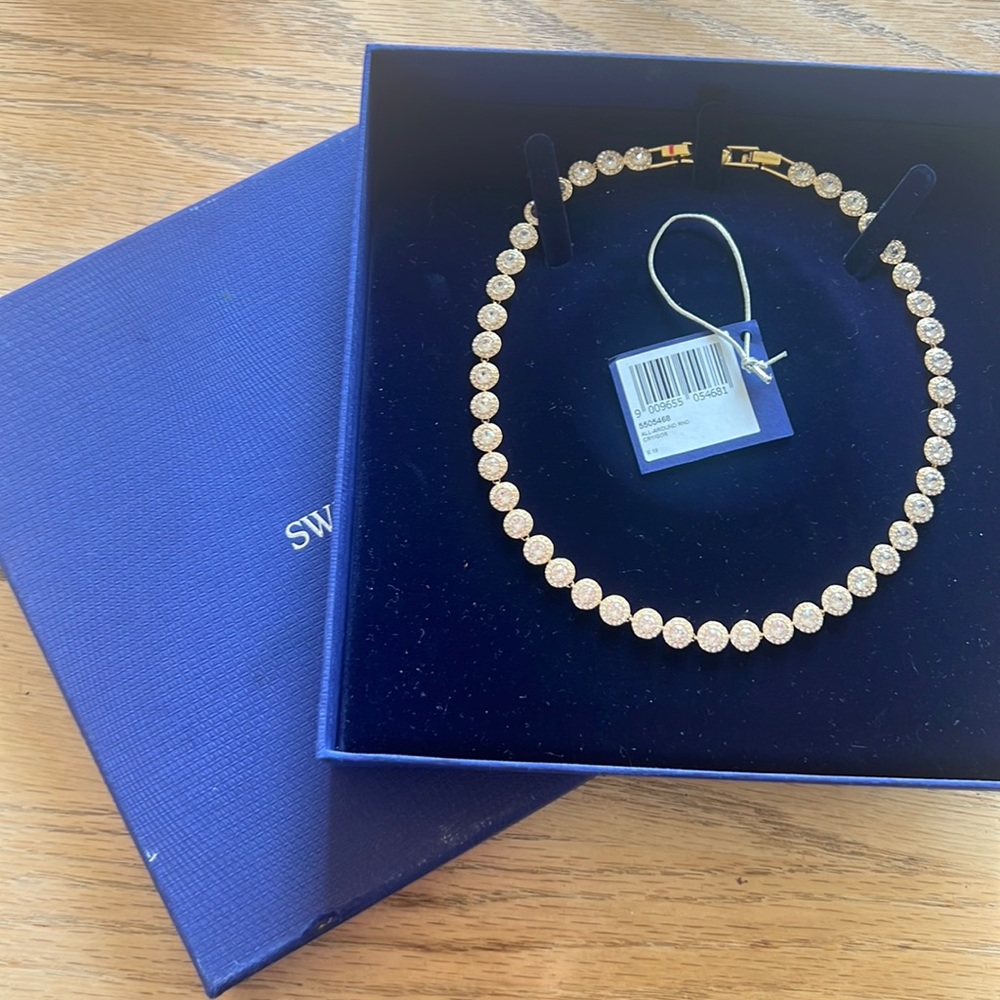 NWT Swarovski Angelic Necklace in rose gold